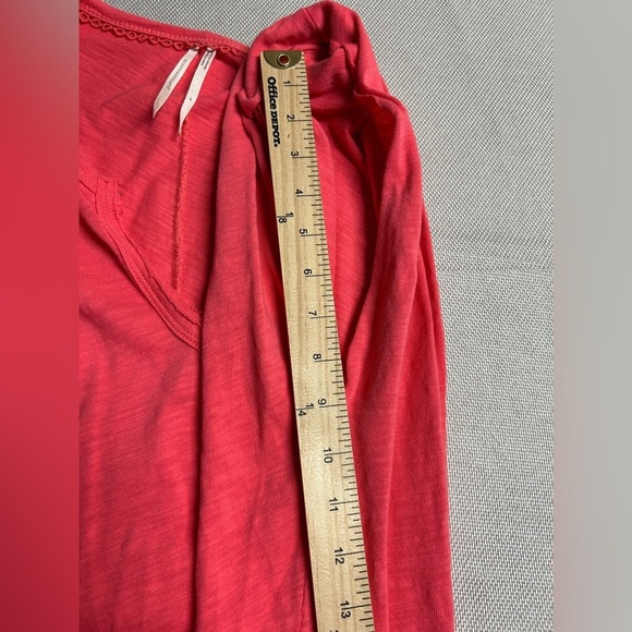 Anthropologie Orange crop sleeve blouse T-shirts
Brand: Orange Sleeveless Top - Picture 5 of 6